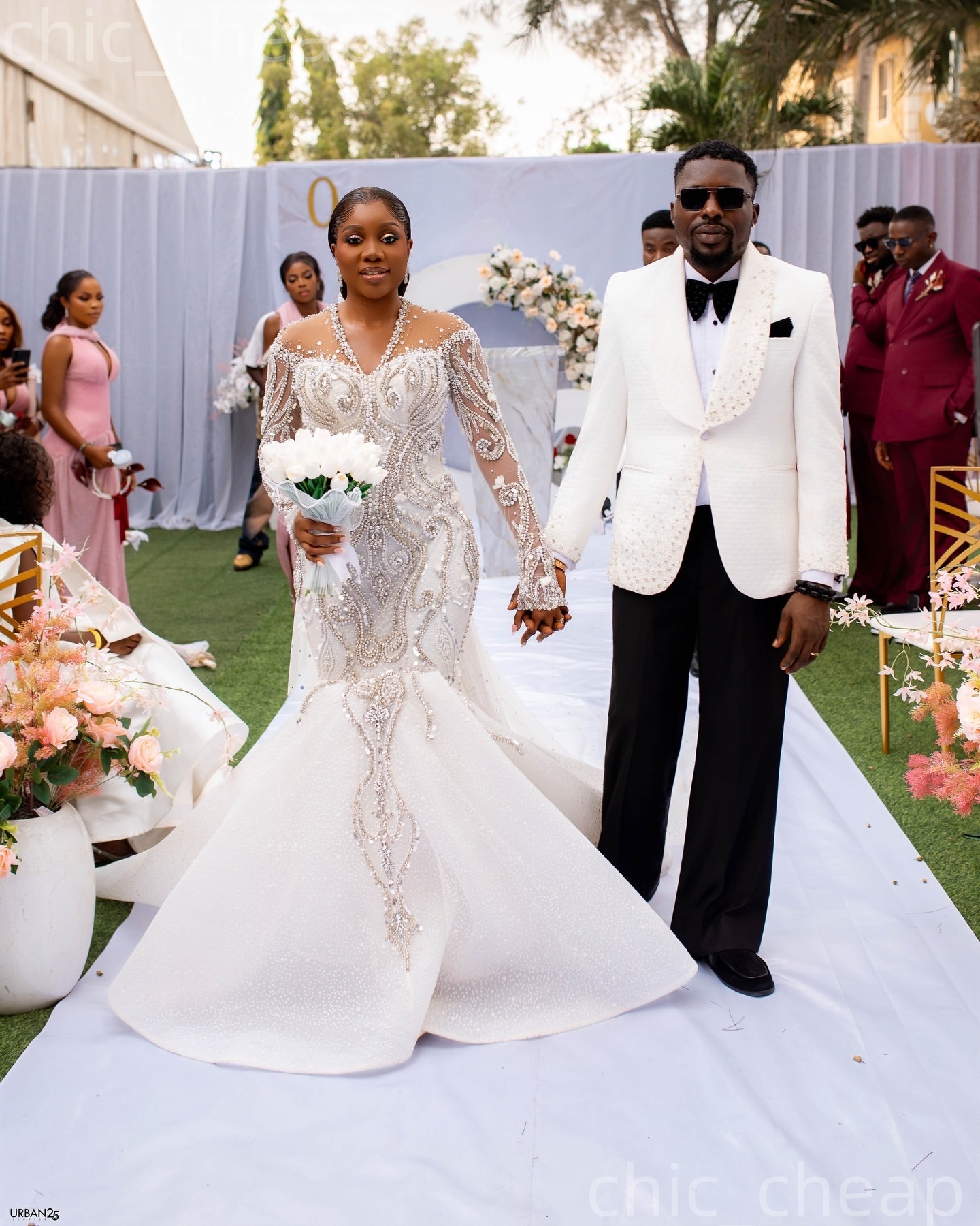 African Aso Ebi 2026 Ivory Mermaid Wedding Dress Crystals V-neck Full Sleeves Pearls Sequined Lace Luxurious Sparkly Bridal Gowns Dresses ZJ2387