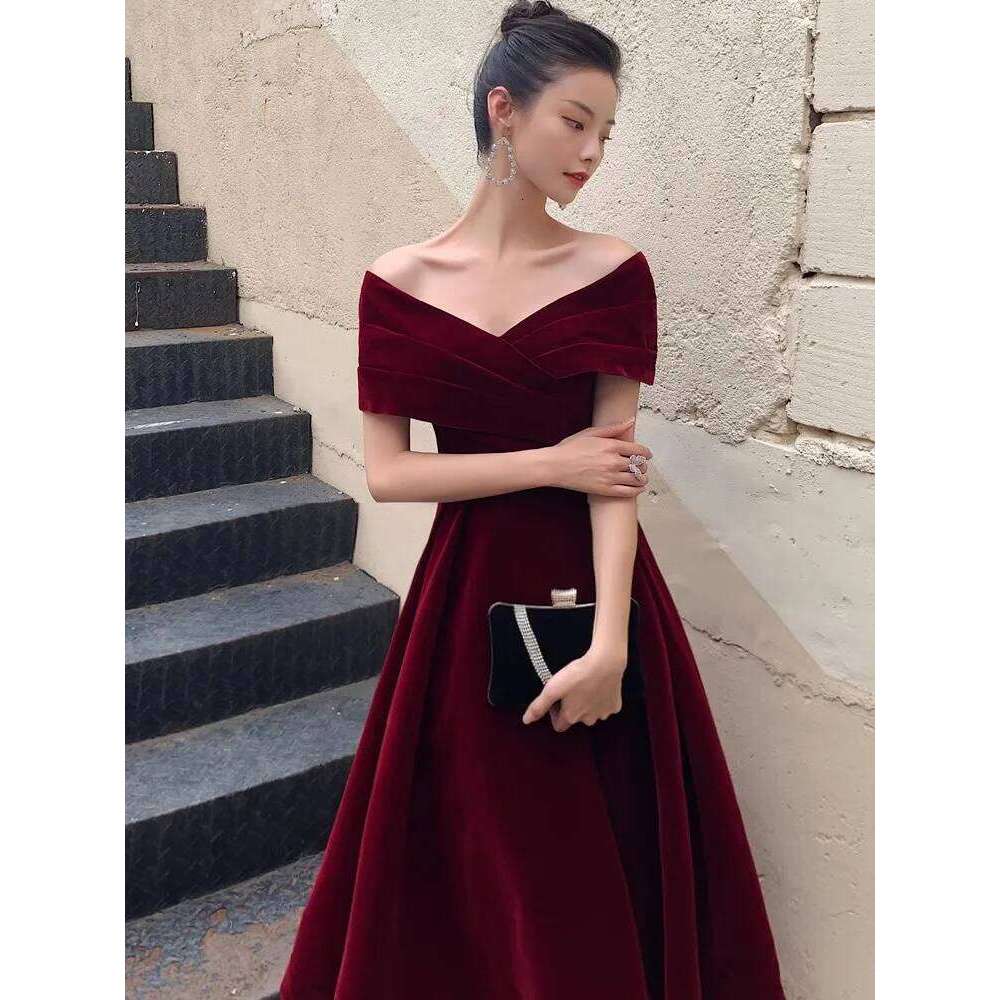 Mauroicardi Spring Long Luxury Elegant Chic Black Soft Velvet Evening Party Wedding Dresses for Women Off Shoulder Maxi Clothes C260312