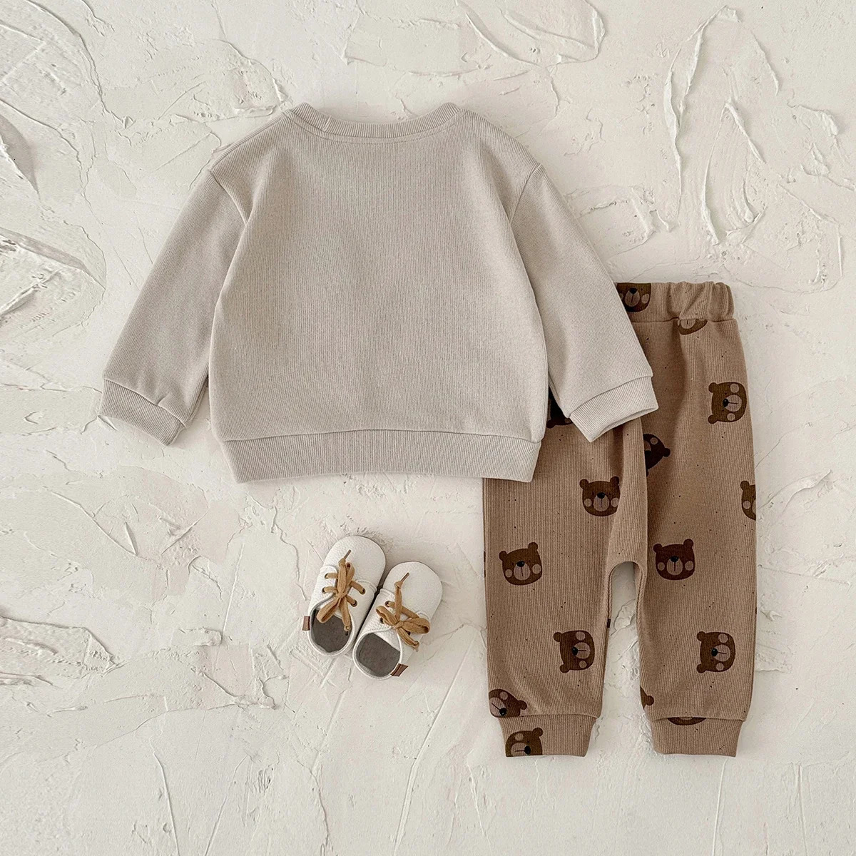 Korean Style Baby Boy Girl Clothes Set Breathable Fabric Bear Embroidery PulloverAllover Print Pants Infant Casual Outfit 260311