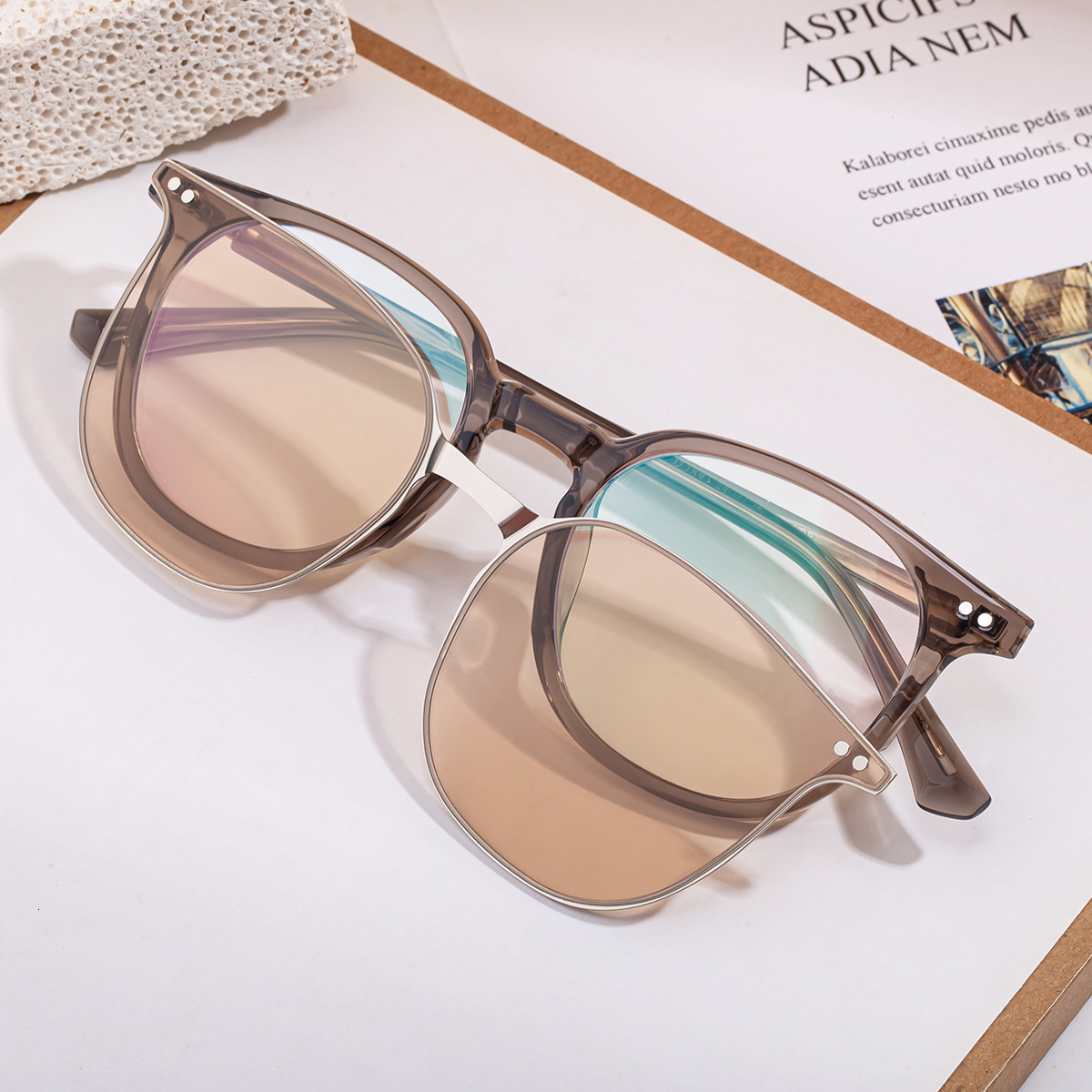 2026 New Fashion Color-Changing for Men, Magnetic Clip-On Acetate with UV Protection, Men's Sunglasses