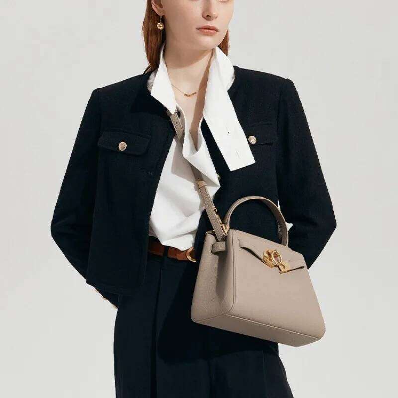 2025 New Medium-Sized Handbag, High-End Shoulder Crossbody Bag, Wedding Bag