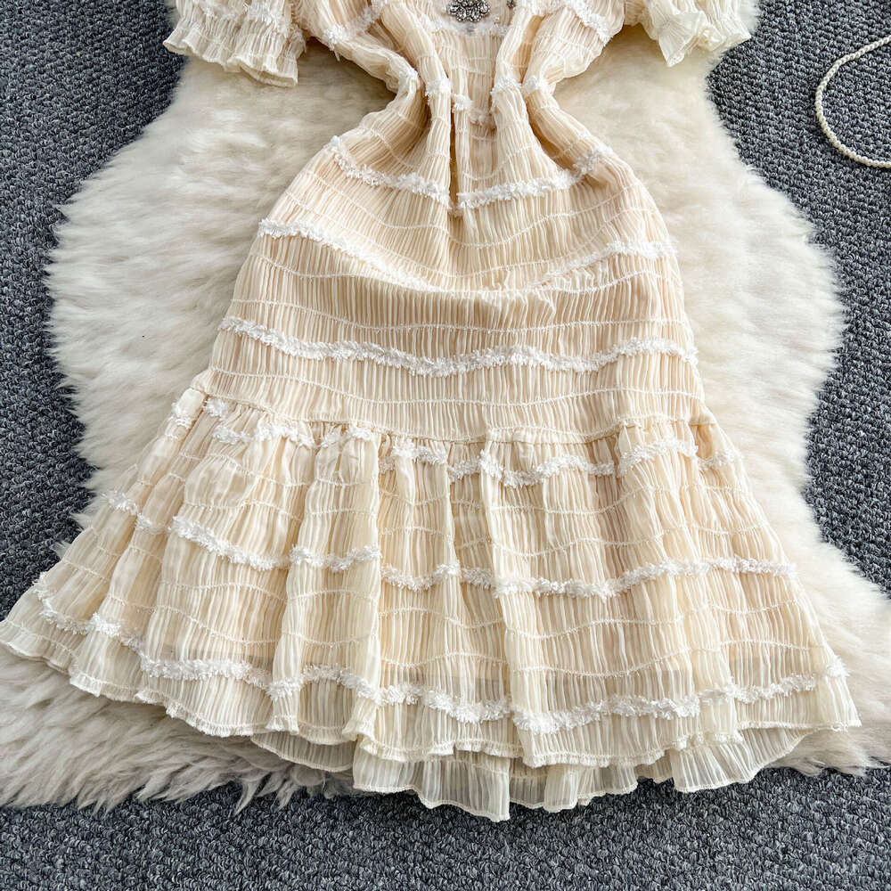 Light luxury socialite style diamond embellished V-neck short sleeved women's dress with a22 high-end lace stitching