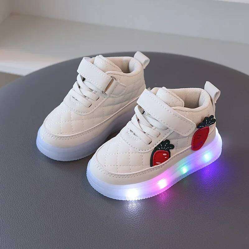 Trendy Child Sneakers New Light Up Versatile Girl Anti Slip Soft Sole Boy Simple Cute Board Shoe Comfort Casual Shoes H260312