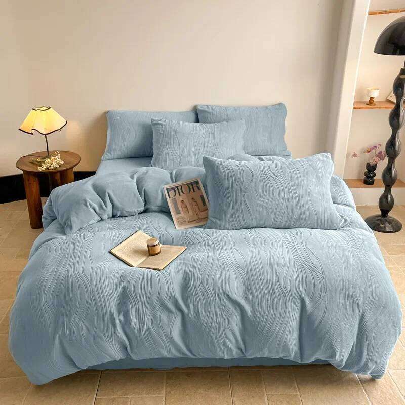 2025 new winter solid color comfortable four-piece set milk fleece carved quilt cover bedding thickened warming kit H260312