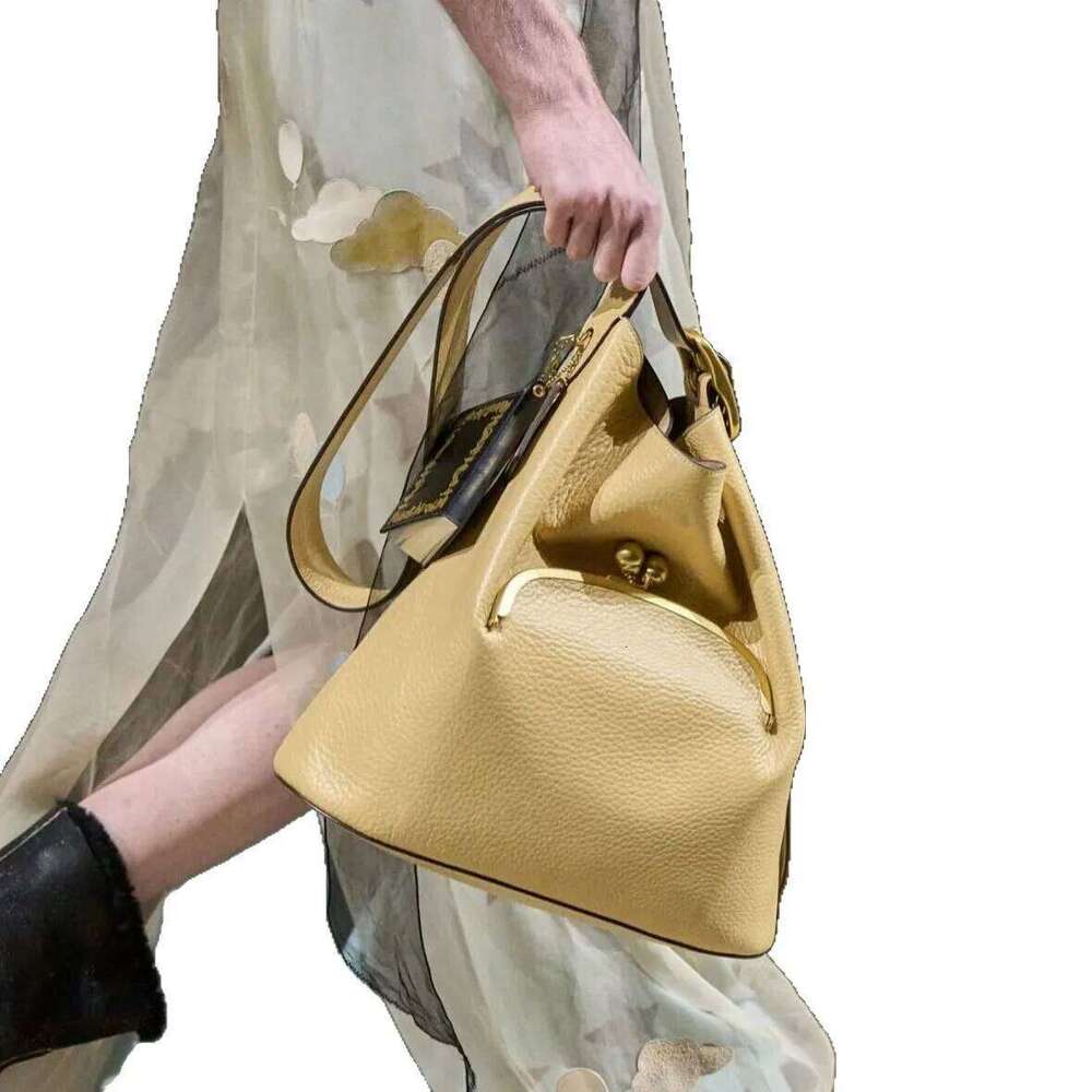 Large Capacity Commuting Tote High-Quality Soft Leather Handbag Fashion Travel Crossbody Bag For Women Bucket Handbag WONST