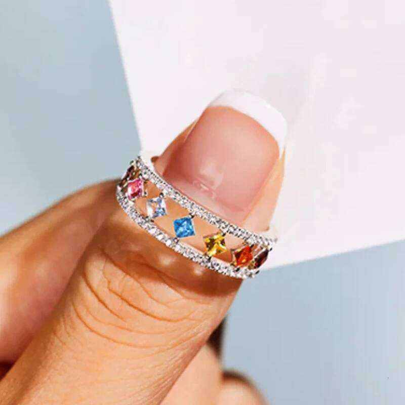 Huitan Colorful Princess CZ Women Rings Fashion Finger Jewelry Daily Silver Color Accessories for Engagement Party H260312