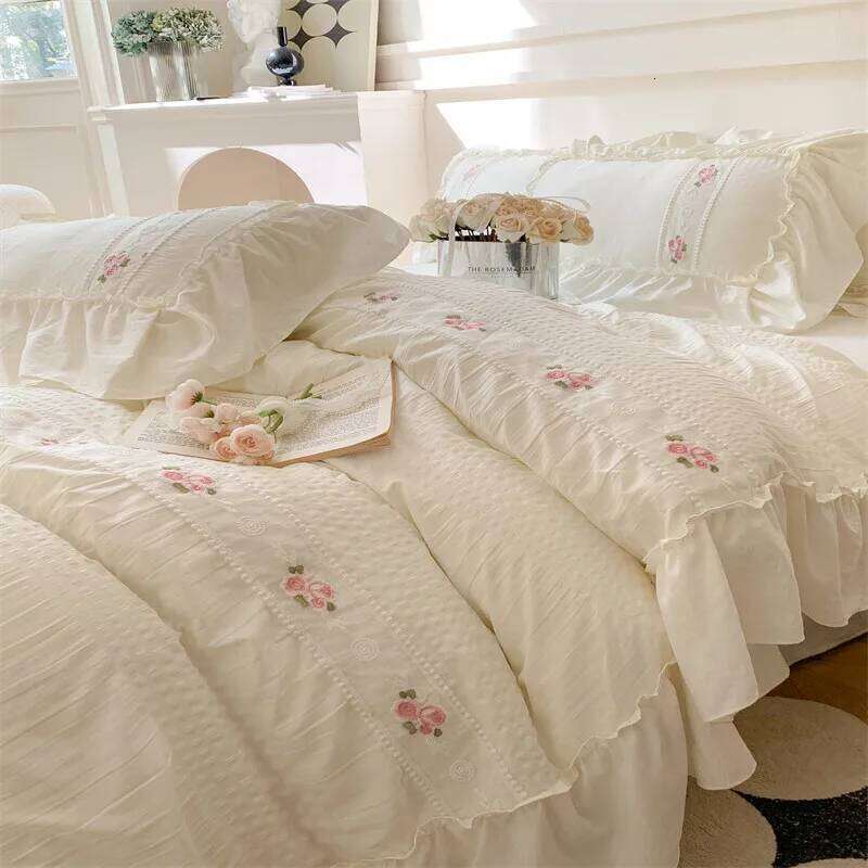 Flowers Embroidery Lace Edge Ruched Comforter cover Bed sheet Pillowcases, French Style Chic Fluffy 4Pcs Lightweigh Comfortable H260312