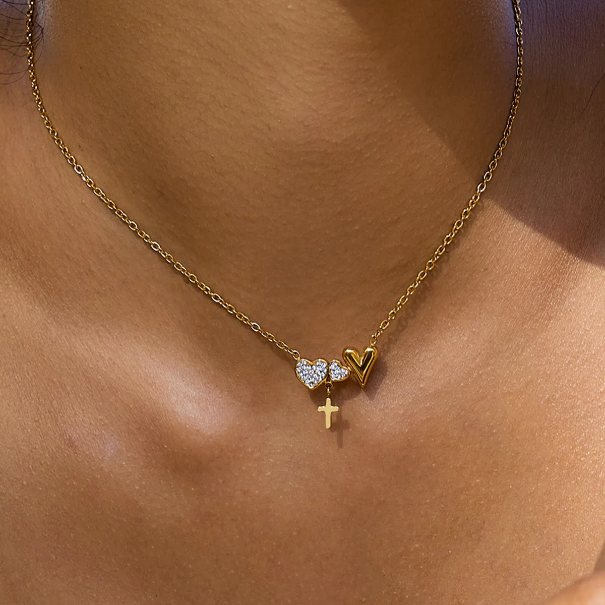 YHTOT Simple Classic 18K Gold Color Plated Stainless Steel Rhinestone Heart Shape Pendant Necklace Cross Pendant Ladies Jewelry 260311
