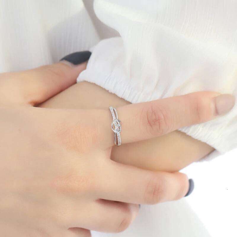 Huitan Dainty Wedding Ring Lady Delicate Jewelry with Bright Zirconia Trendy Silver Color Finger Accessories for Engagement H260312