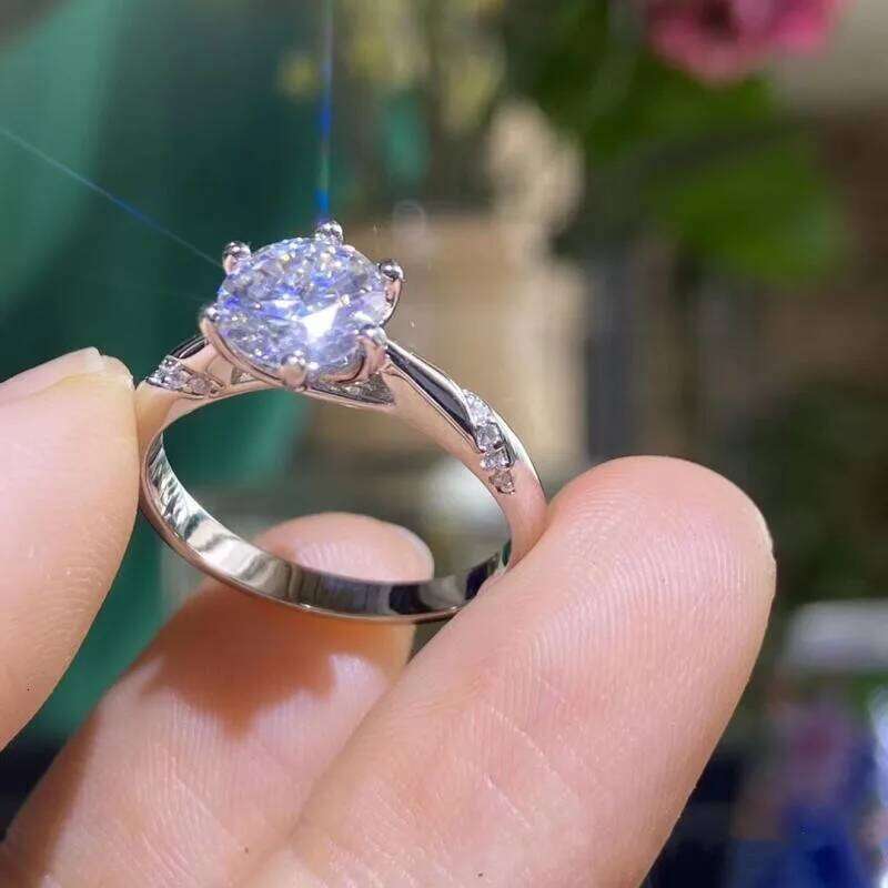 CC Luxury Women's Ring White Gold Plated Wedding Jewelry For Brides High Quality Engagement Gift Valentine's Day CC1575 H260312