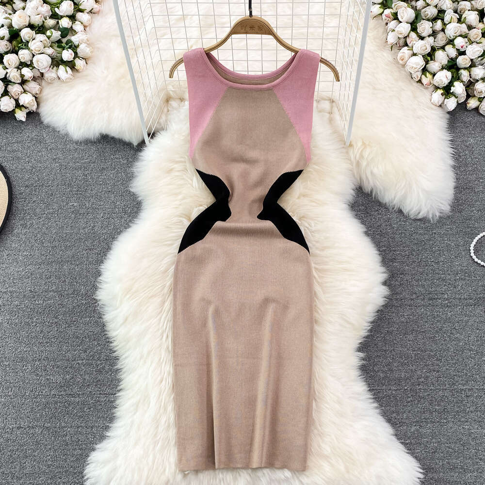2026 Korean style chic color blocked round neck vest summer new slim fit a18 sleeveless knitted tight fitting dress