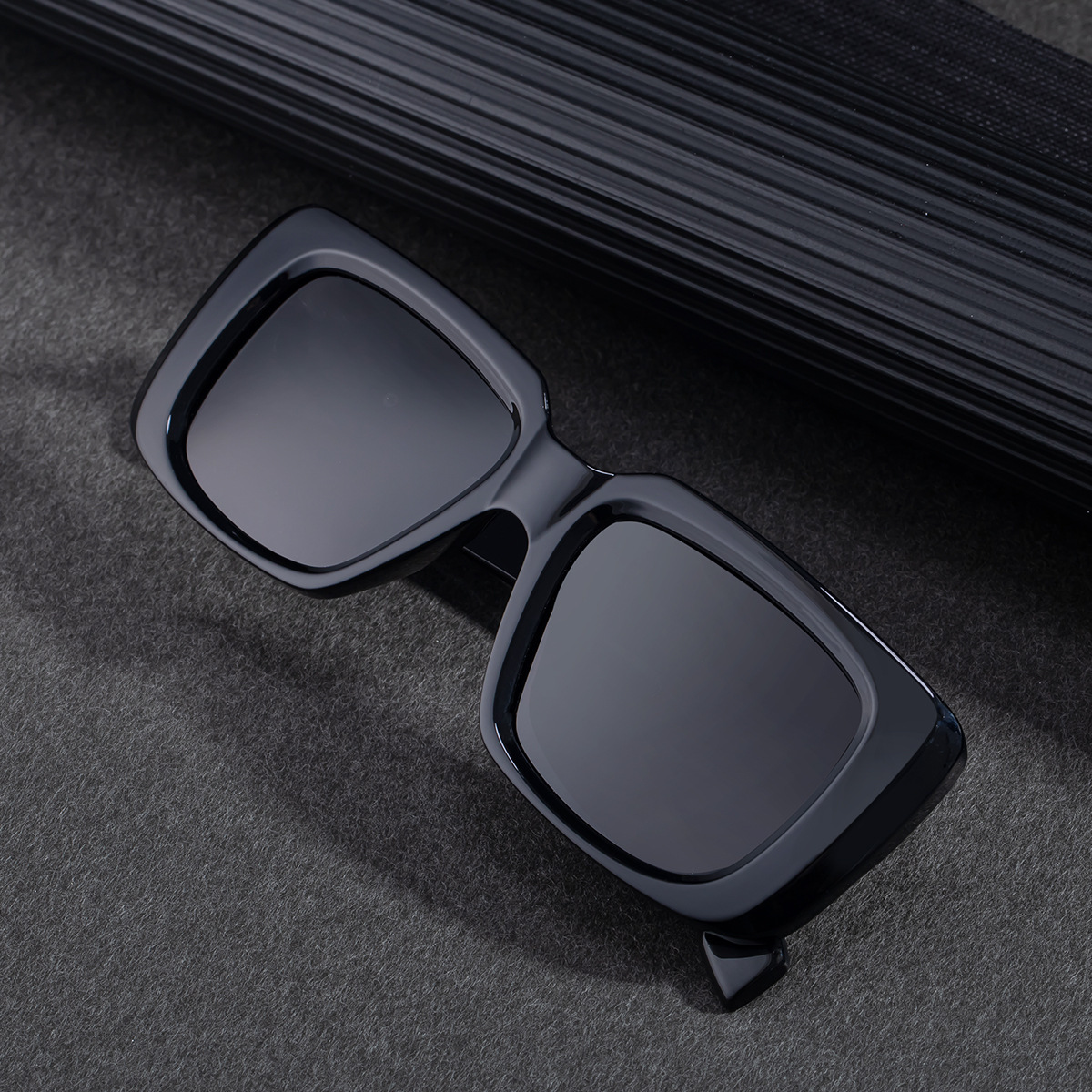 2026 New Fashion Square Frame Polarized Trendy Outdoor Driving Sunglasses for Men,
