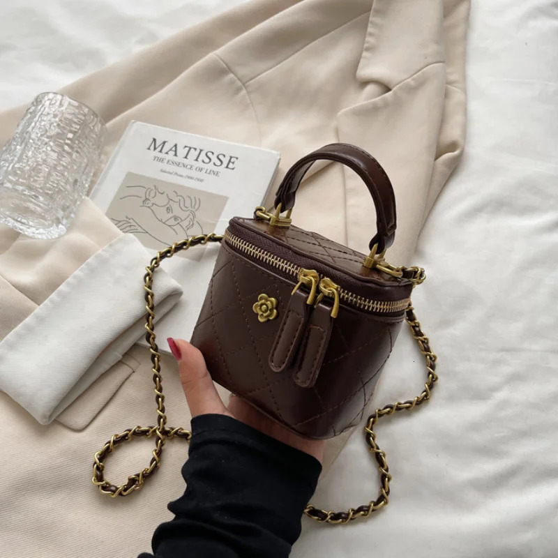 Small Shoulder Bucket Bag For Women Classic Mini Clutches Female Square Crossbody Metal Chain Handbag 260227