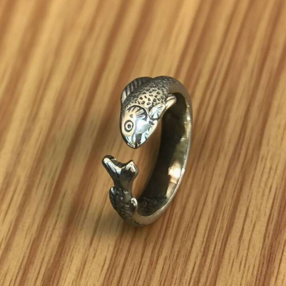 Gorgeous Exquisite Texture Adjustable Open Ring with Elegant Fish Shaped Design Fine Jewelry Rings Sparkling Like Diamond Rings for Daily Wear