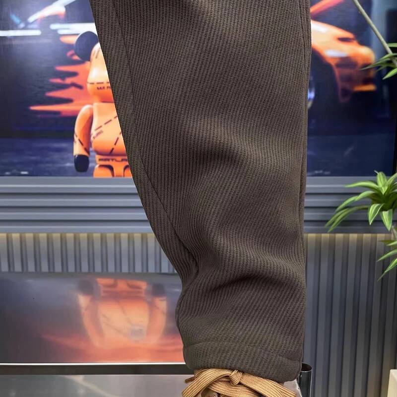 2026 New Black Joggers Casual Pants High Street Sports Trousers Cotton 9-Minute Sweatpants Fashionable Men's Clothing