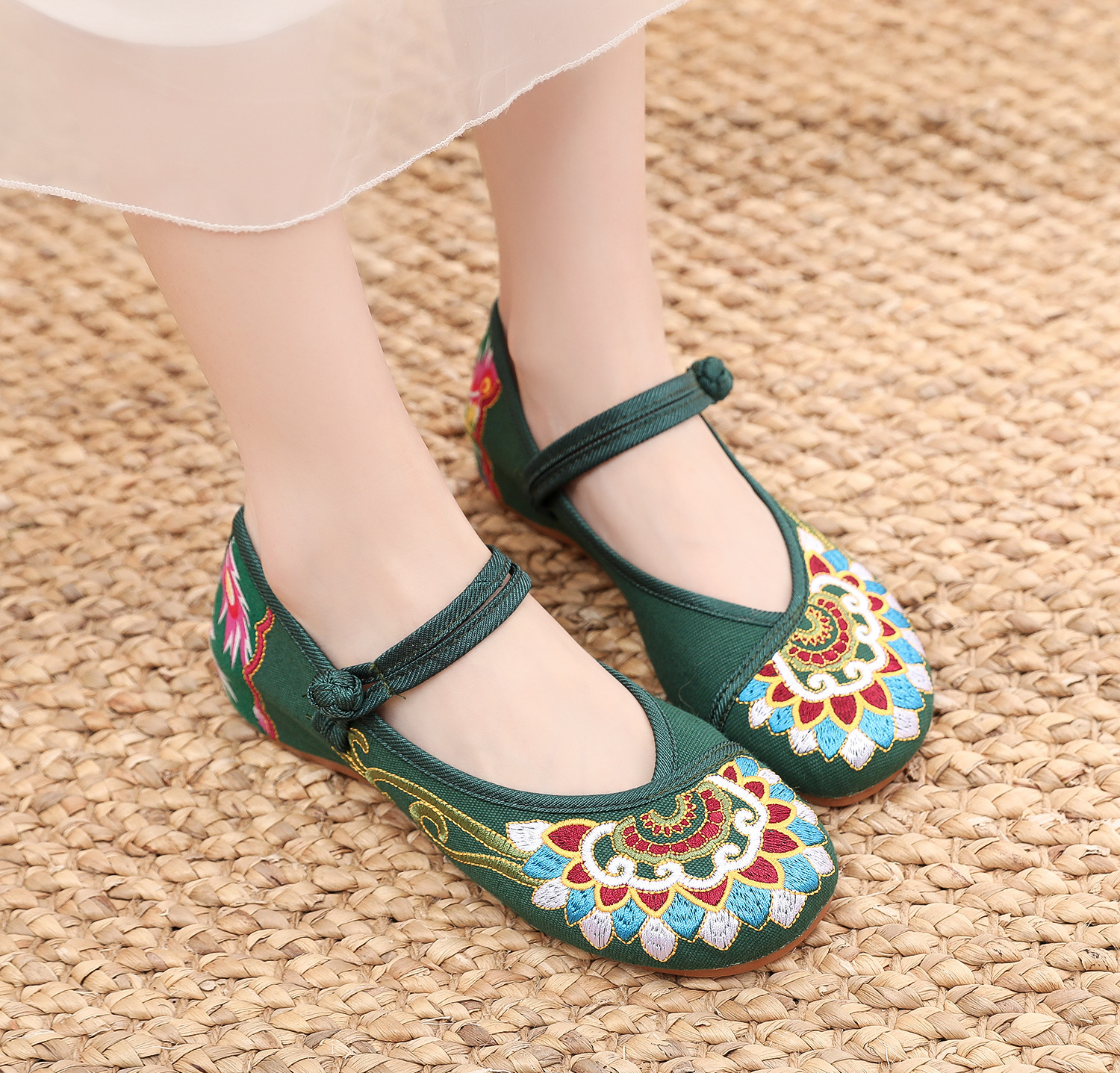 STAOXINDIKE 2025 New Designer Heel Low Heel Wedge Heel Kitten Heel Fabric White Black Open Formal Casual Wide Luxury Synonyms