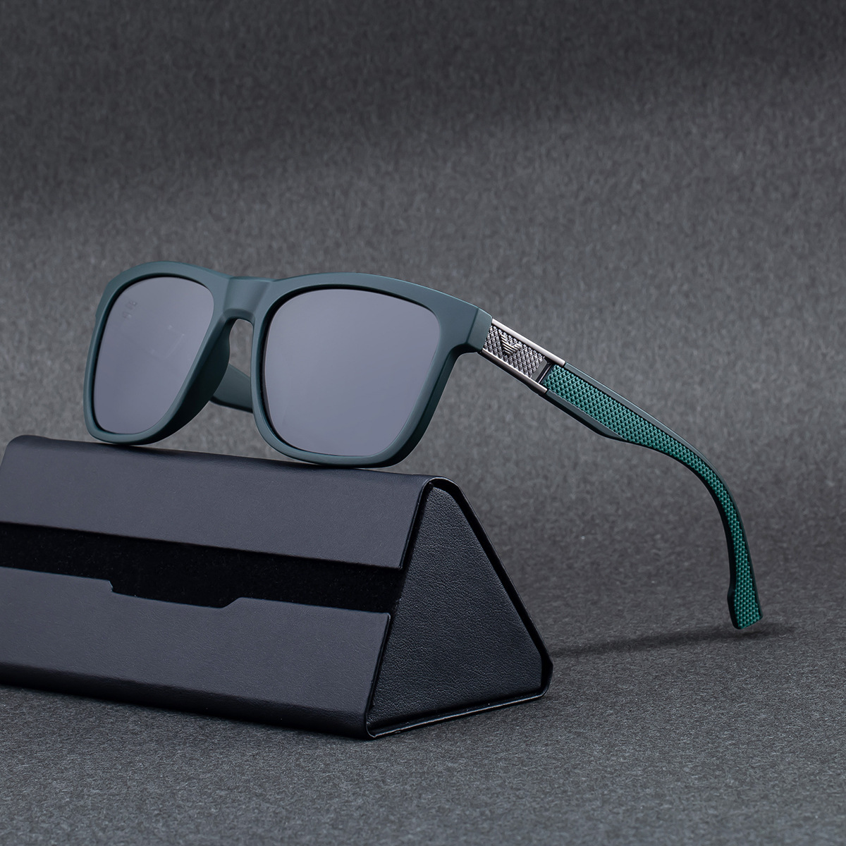 2026 New Fashion Square Frame Polarized Personalized Trendy High-End Outdoor Sun Protection Sunglasses for Men,