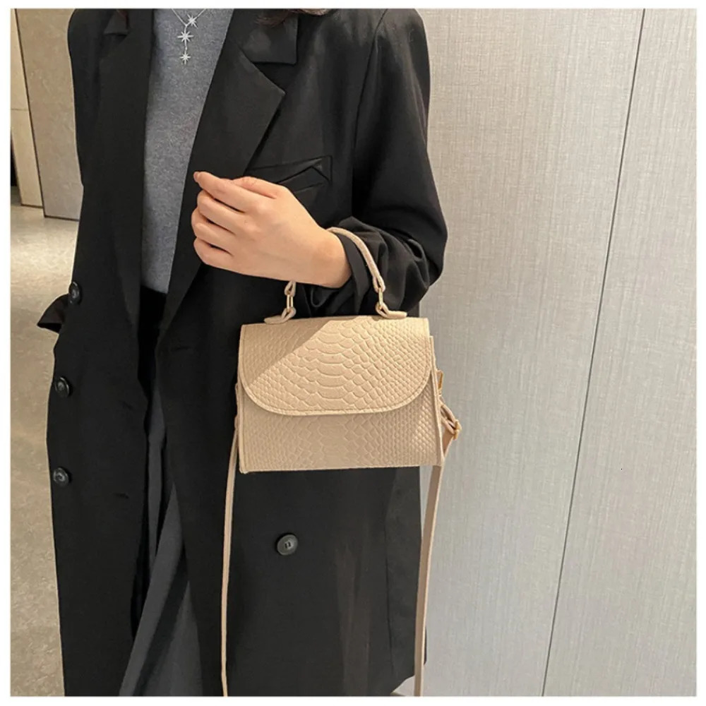 Ladies Bags Trend Handbags Retro Square Crossbody Female Shoulder for Women 2024 260227