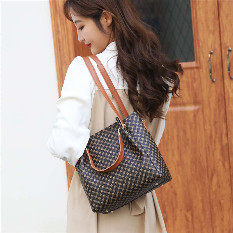 luxury fashion bags Retro Single Shoulder Handbag Four-Piece Set Mother-Daughter Women's Printed Crossbody Bag