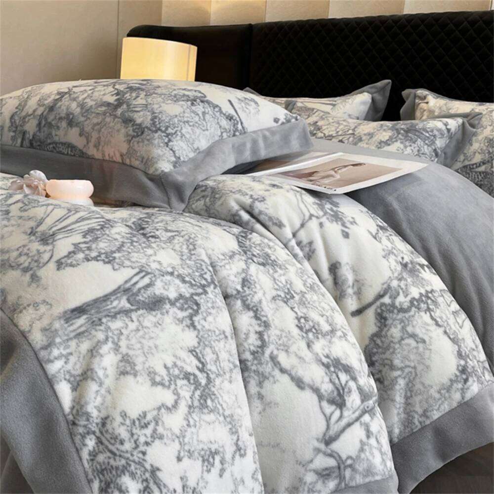 Milk Four-Piece Set Autumn and Winter Warm Thickened Light Printing Coral Velvet Quilt Cover Bed Sheet Pillowcases H260312