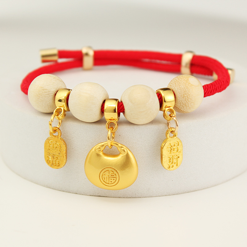 Pet New Year Collar Long Life Lock Pendant Adjustable Dog Collar Camphor Wood Cat Collar Lucky Charm Necklace for Puppy Kitten Comfortable Wear