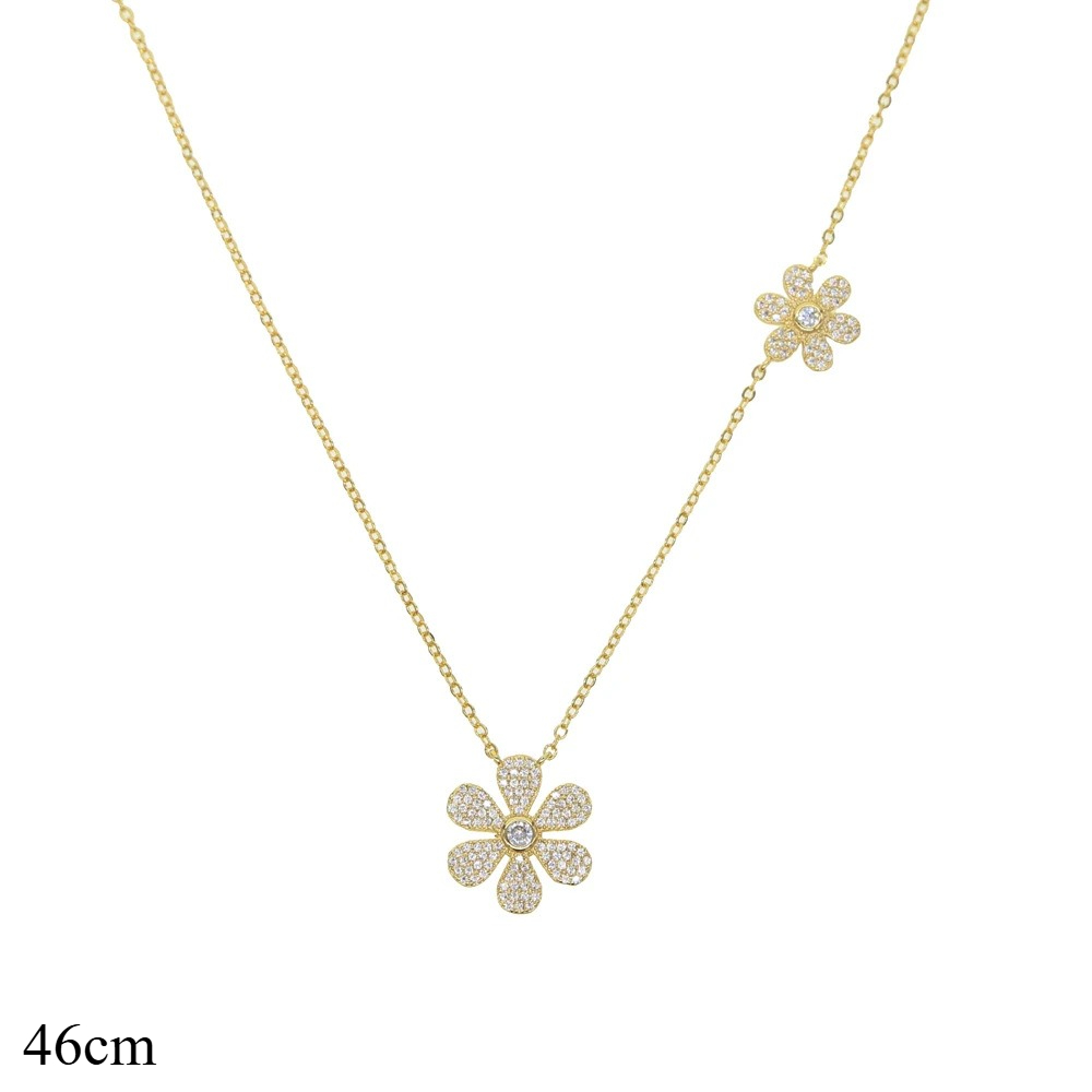 Romantic Silver Floral Necklace With Minimalist Design Perfect For Layering And Exquisite Fashion Gifts For Fashion Enthusiasts