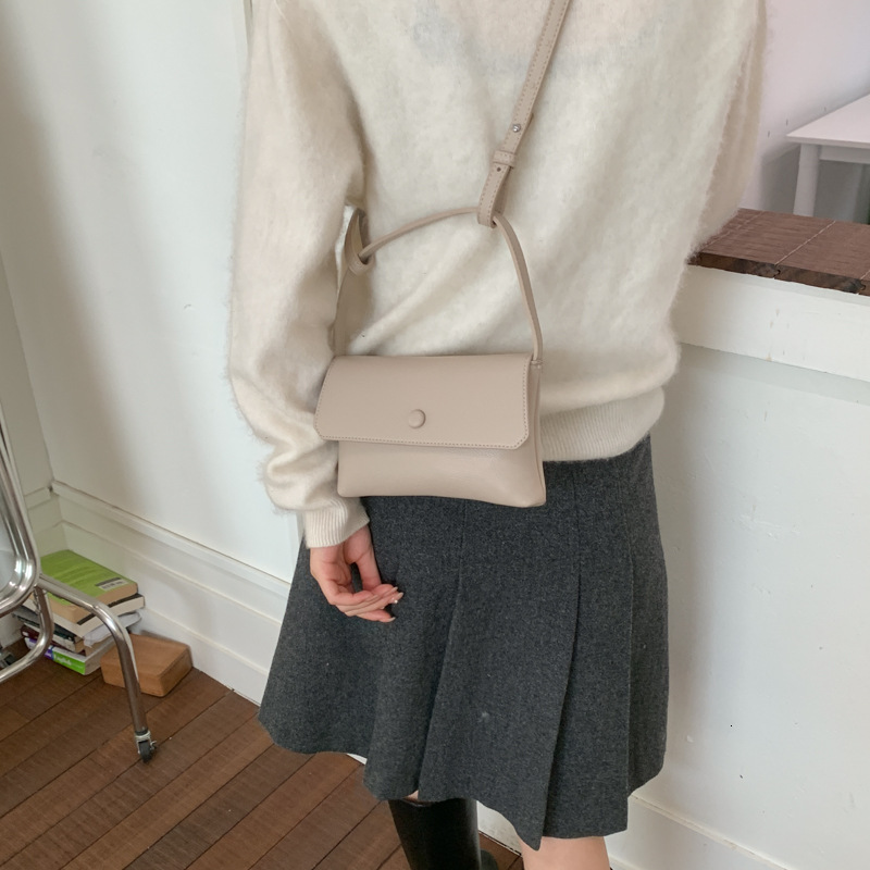 Spring luxury handbag, high-end minimalist design, mobile phone bag, fashionable button envelope, crossbody bag, shoulder bag, crossbody bag