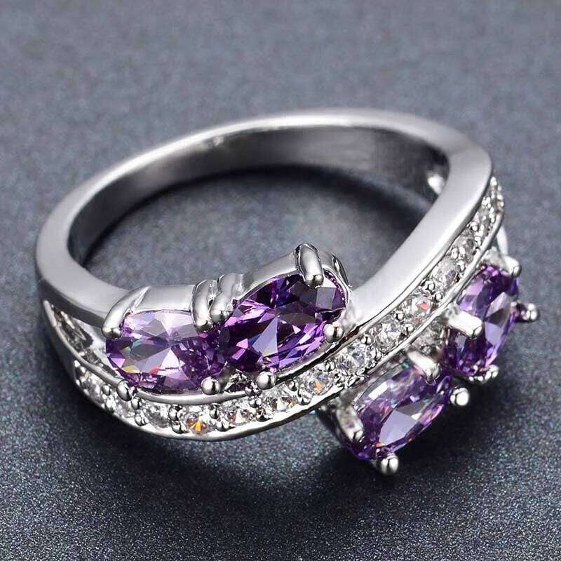 Huitan New Arrival Bright Purple Zirconia Ring Women Delicate Fashion Design Wedding Accessories Stylish Jewelry for Party H260312
