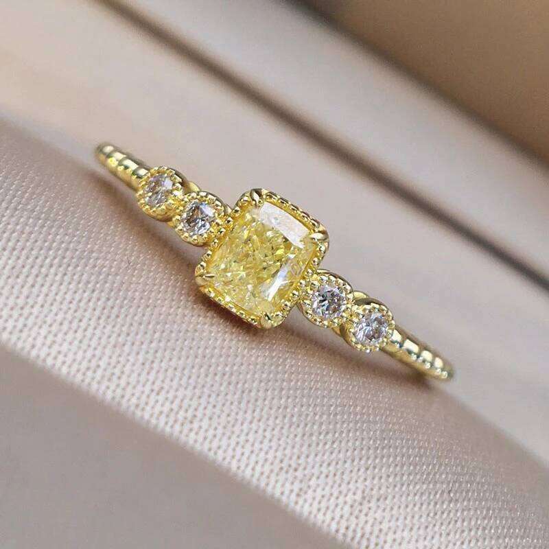 Huitan Geometric Yellow Cubic Zirconia Women Rings Gorgeous Wedding Accessories Anniversary Party Temperament Female Jewelry H260312