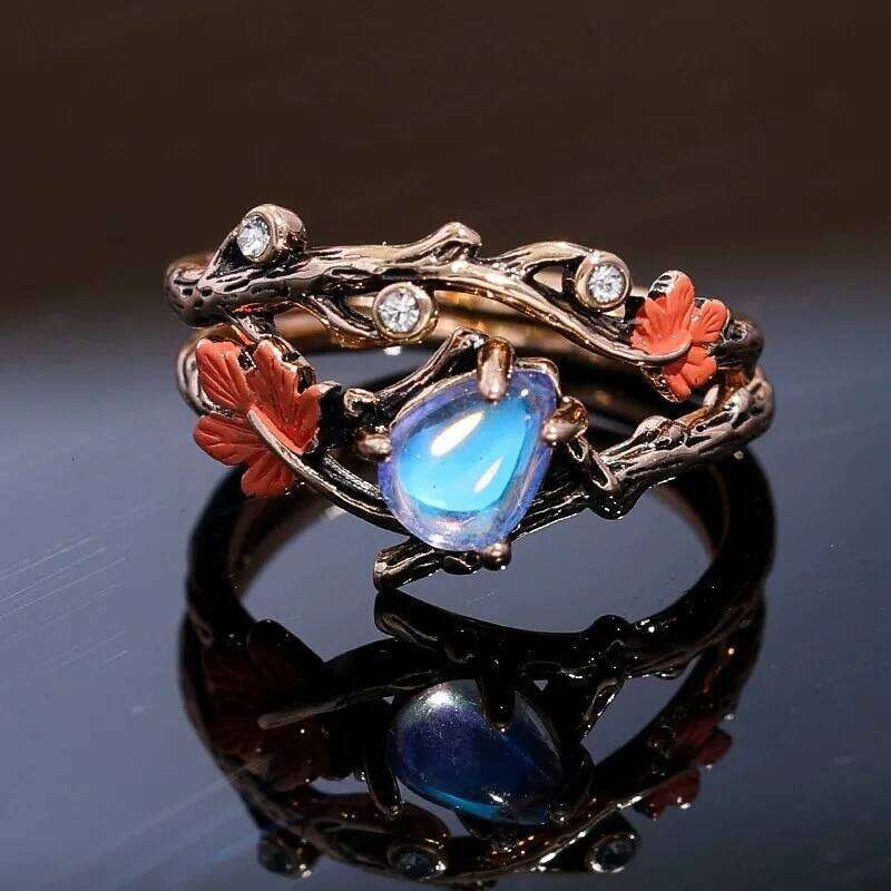 Vintage Boho Hollow Leaf Moonstone Ring for Women Niche Design Fashion Ethnic Rings Vocation Jewelry Gifts H260312