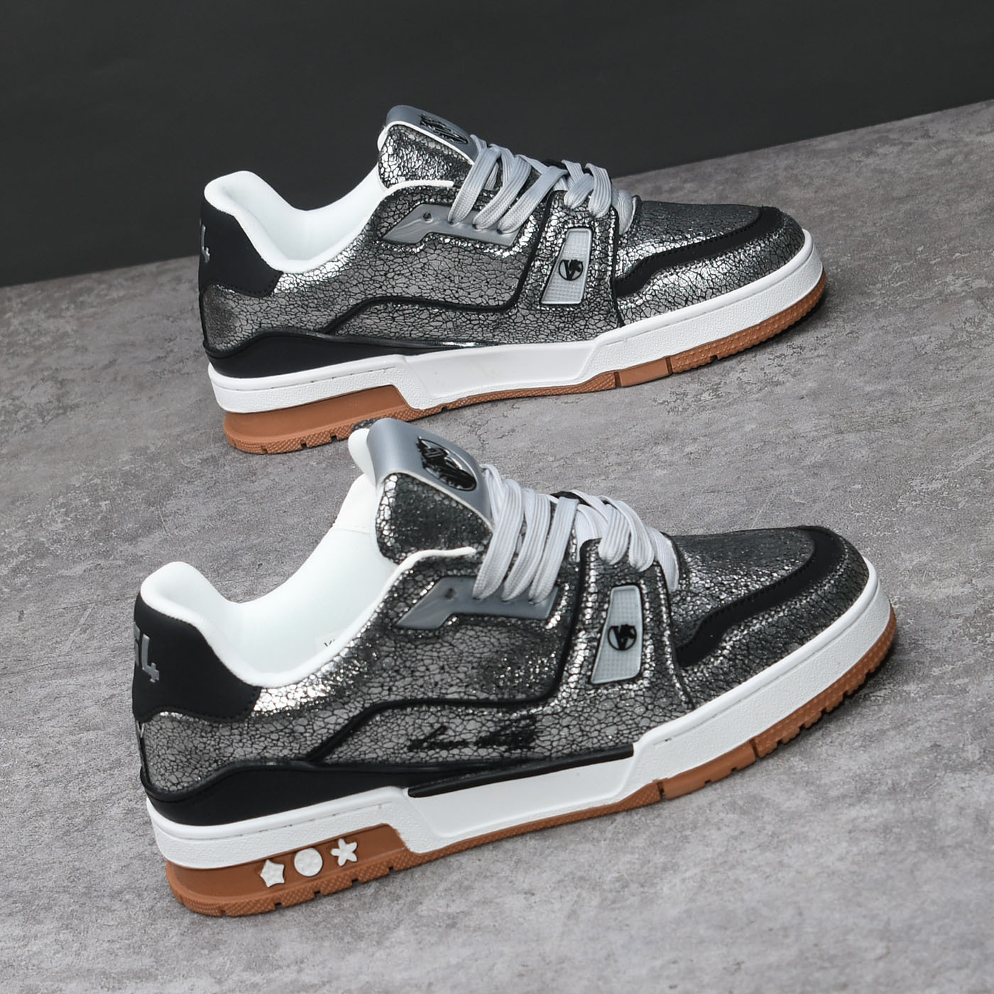 2026 Spring Summer Fashion Men's and Women's Shoes New Design Trendy Lightweight Comfortable Sports Shoes for Couples Versatile Breathable C