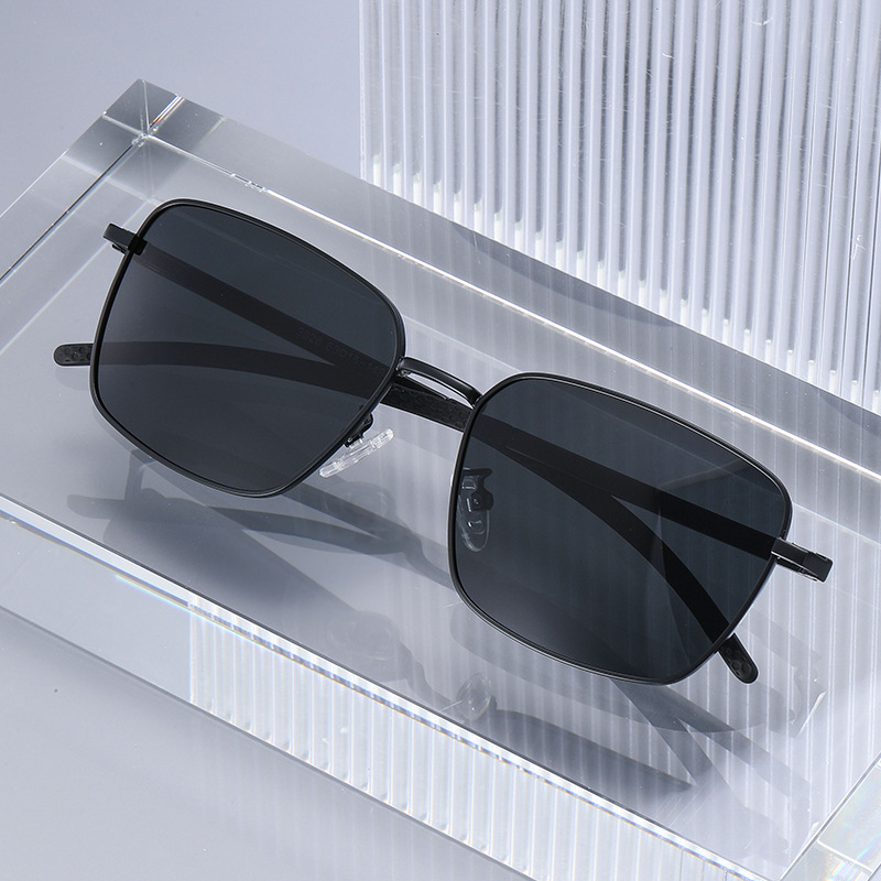 2026 New Fashion Small Frame Polarized for Men, Outdoor Driving Fishing Sun Protection Sunglasses with a High-end Feel