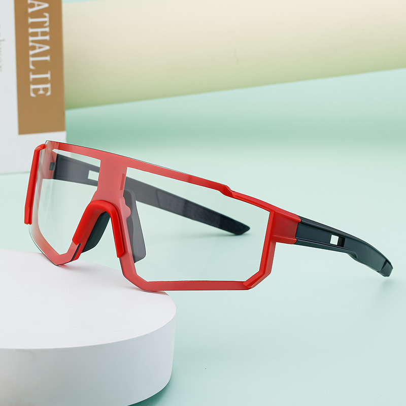 2026 New Model Photosensitive Automatic Color-Changing for Women Outdoor Cycling Sports Windproof Sunglasses Trendy Shades