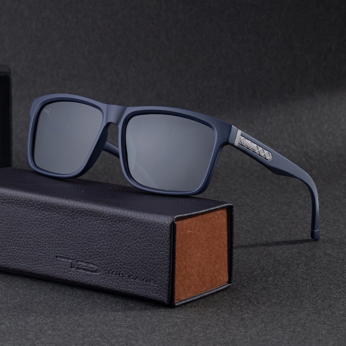 2026 New Fashion Polarized Square Frame PC Lens Outdoor Driving Sun Protection Sunglasses for Men