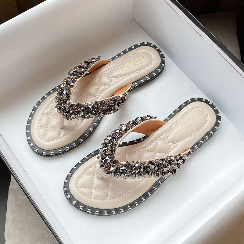Women's Summer Flat Sandals 2026 New Fashion Rhinestone Toe Post Flip-Flops Outdoor Wear Large Size Slippers Women