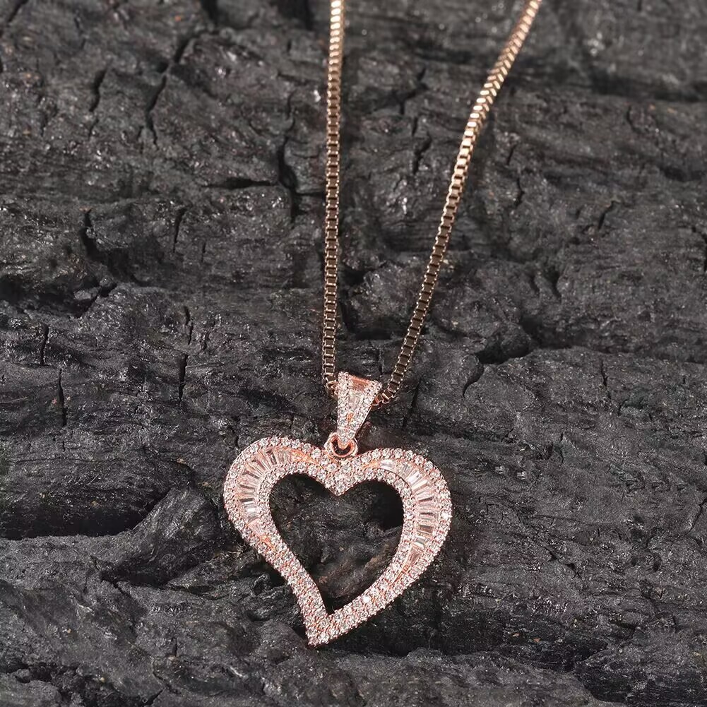 Ins Style Cubic MoissaniteVVS Small Heart Pendant Hip Hop Simple MoissaniteVVS Pendant Jewelry