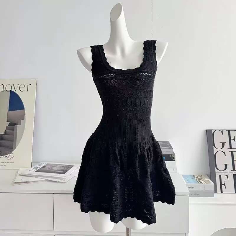 2026 hollow jacquard pure desire U-neck A13 knitted vest white summer outfit new waistband vest elegant short skirt