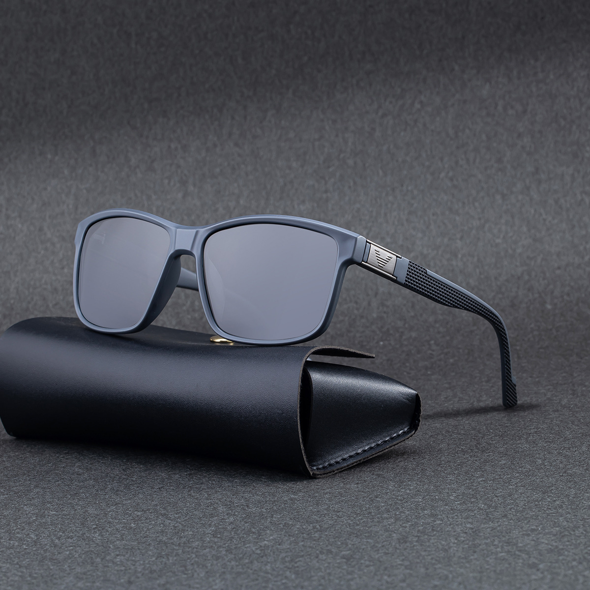 2026 New European American Fashion Square Frame Polarized Men, Trendy and High-end Outdoor Driving Sunglasses for Men