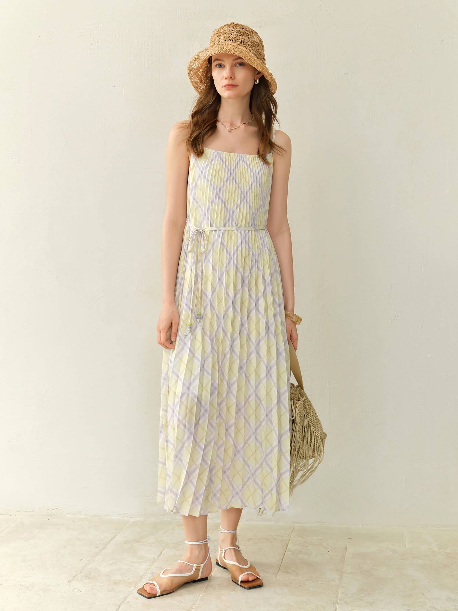 DUSHU 2025 New Arrival Plus-size Rhombus Check Strap Dress Women - Beach Resort Style, Perfect for Curvy Girls 25DS82406