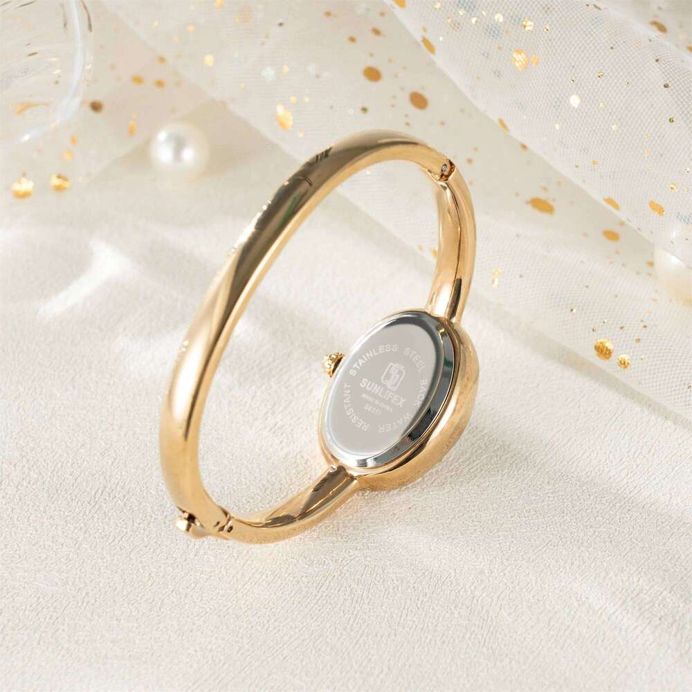New Luxury Elegant ladies' Bracelet Wrist Roman Numeral Inlaid Rhinestones Oval Waterproof Women's Quartz Watch Reloj