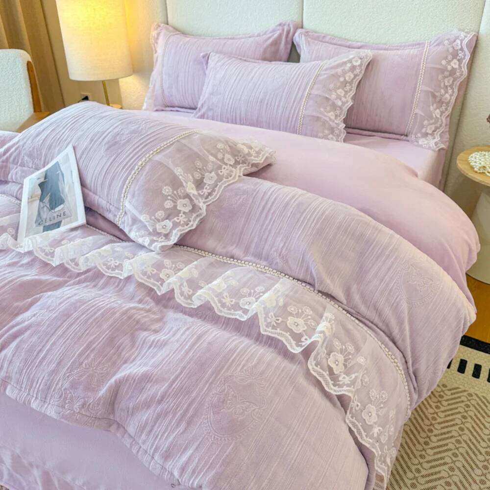 Carved Milk Velvet Bedding Thickened Coral Fleece Winter Warm Four-Piece Set Bedroom Decor Duvet Cover Pillowcase Bed Sheet H260312