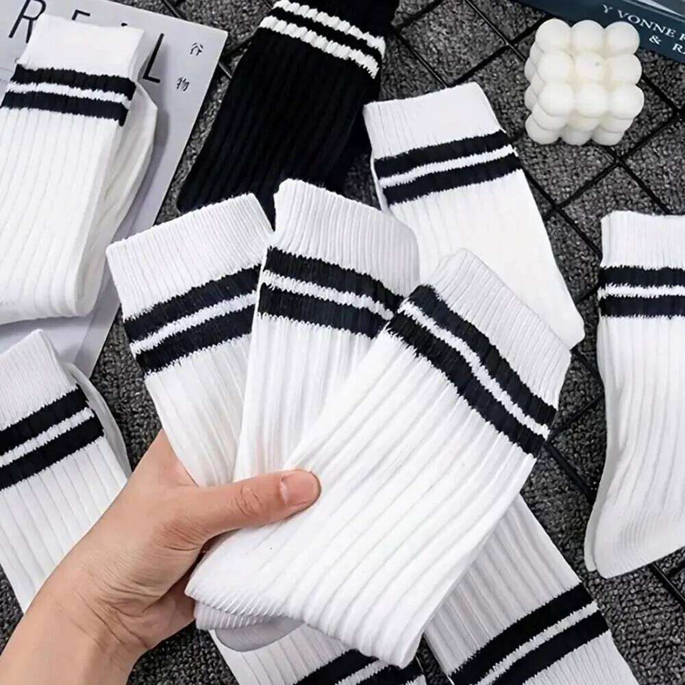 6 Pairs Men's Spring Autumn Simple Casual Black White Striped Breathable Mid Tube Sock High-quality Round Neck Socks Z260312