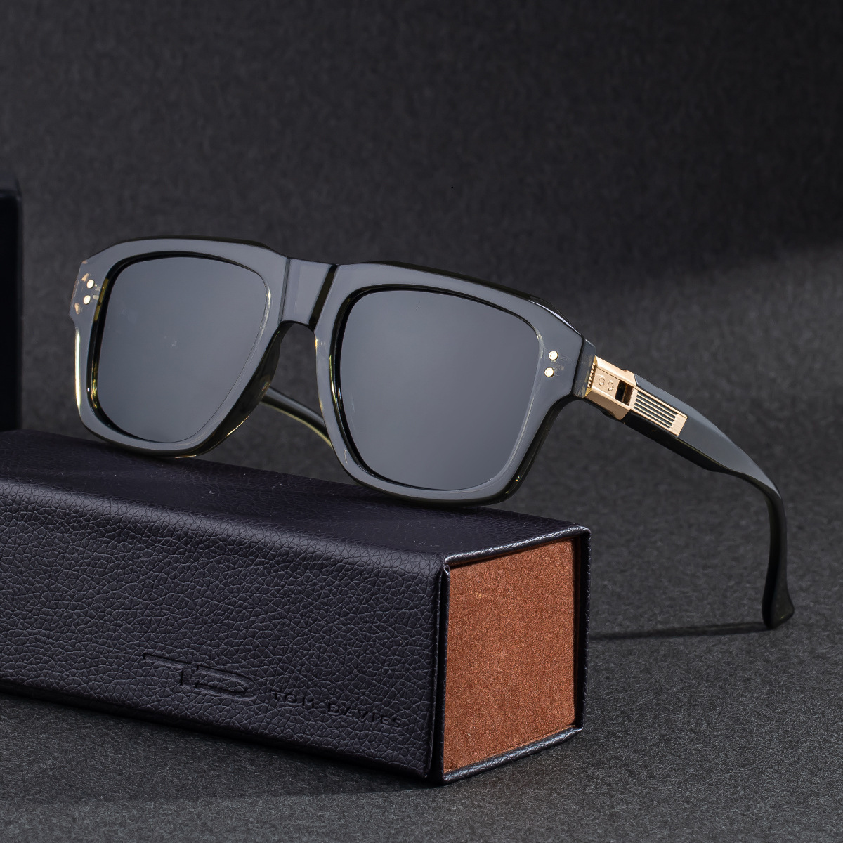2026 New Fashion Square Frame Polarized Sunglasses Personalized Retro Driving Sun Protection Glasses for Men,
