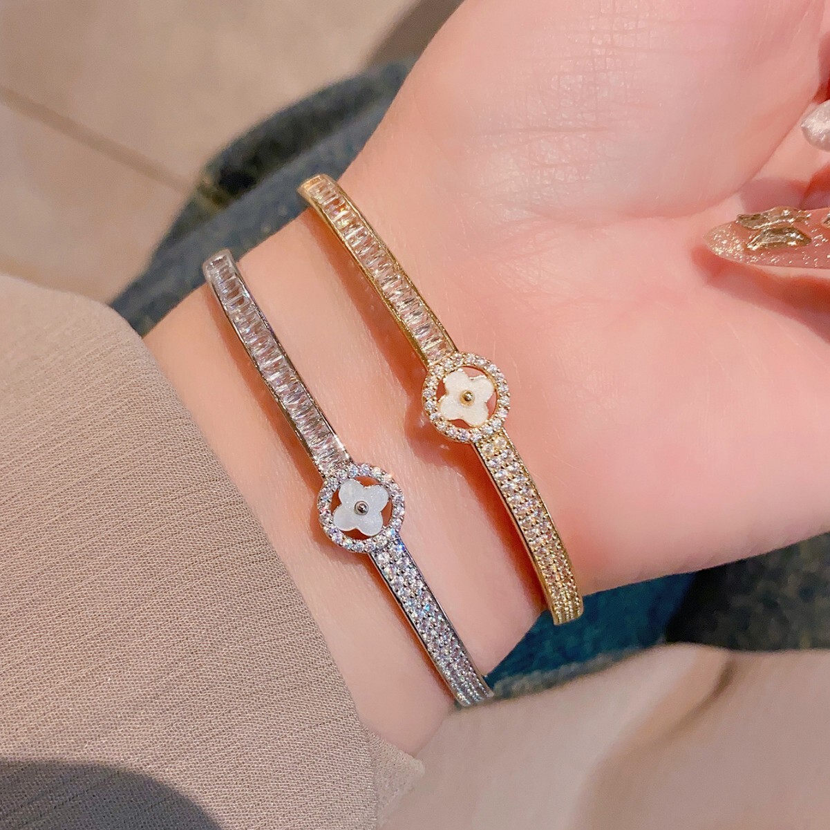 Bracelet Style Geometric New Princess Fashion Sun Hand Jewelry Bracelet Elegant Women's Small Round Plate Bracelet
