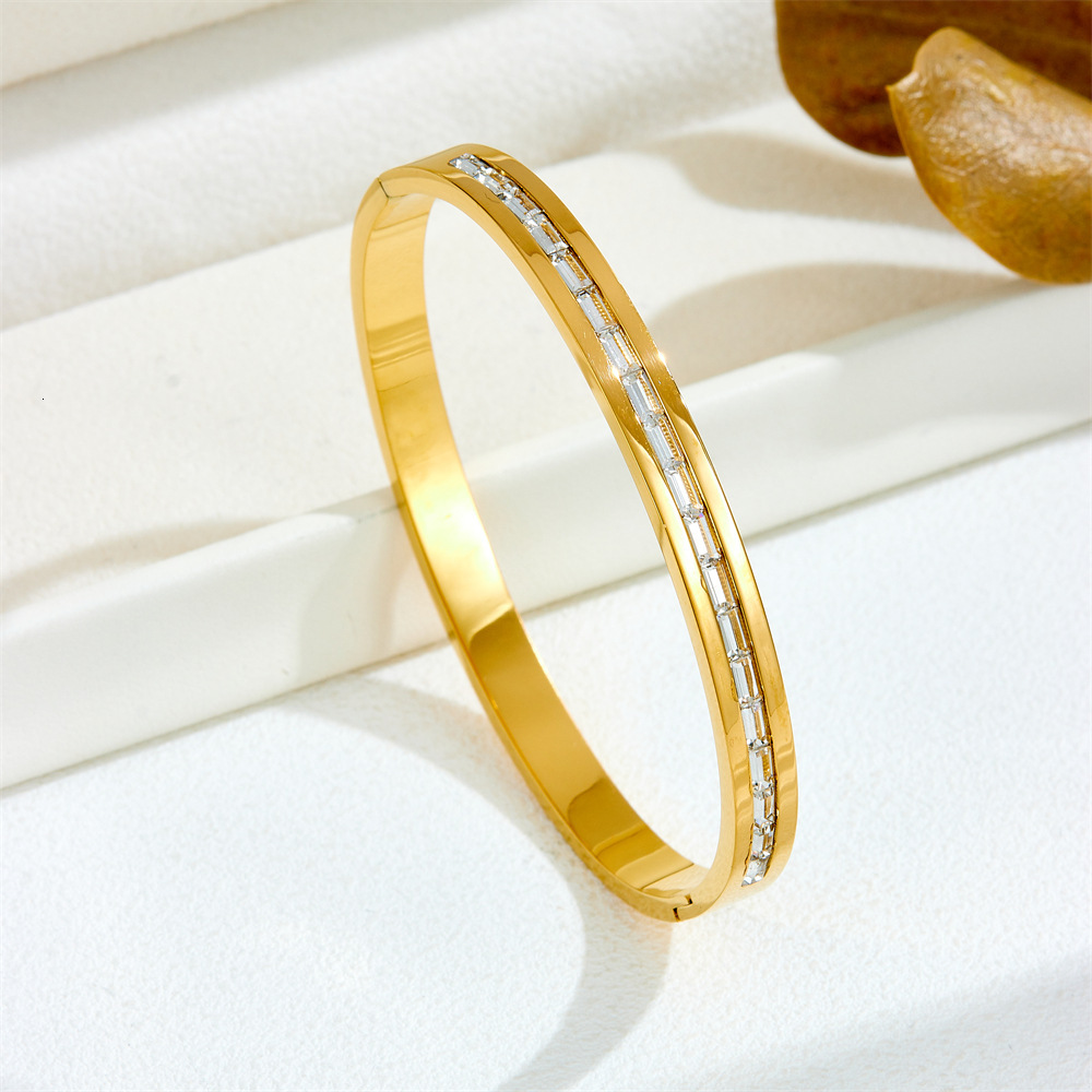 Luxury Brand Designer Jewelry New Fashion Square Diamond Bracelet European And bracelet American Light Luxury Design High-End Elegance For Women