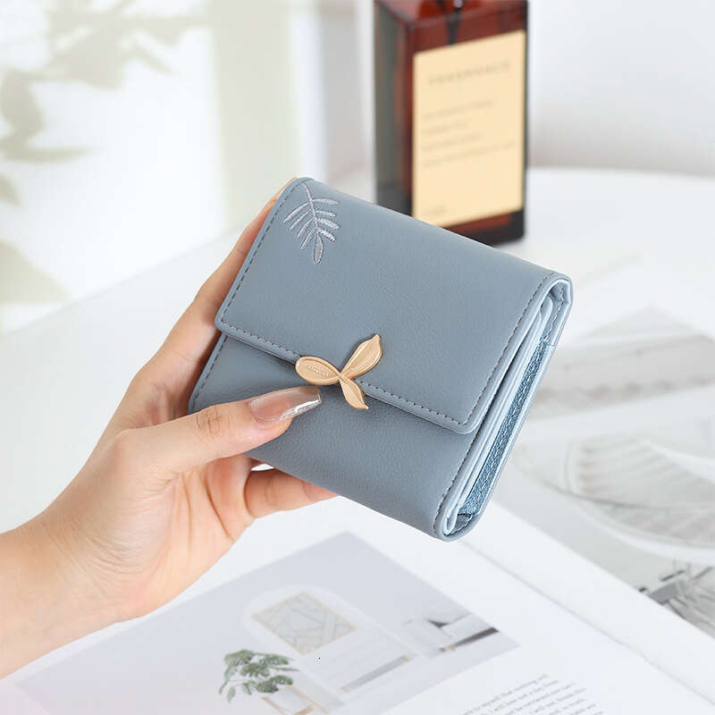 Luxury fashion wallet New Women S Short Wallet With Leaf Embroidery Floral Design Zipper Purse Multifunctional Student Coin And Card Holder