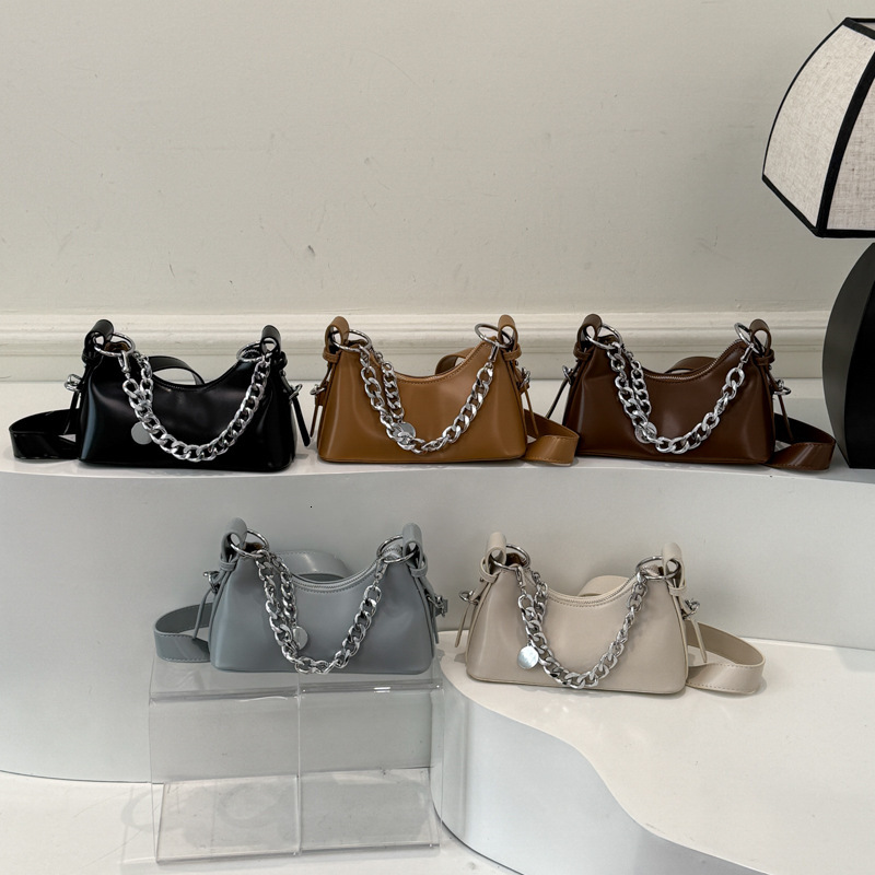 High quality women's luxury handbag, fashionable and simple crescent bag, spring new multifunctional shoulder bag, designer bag
