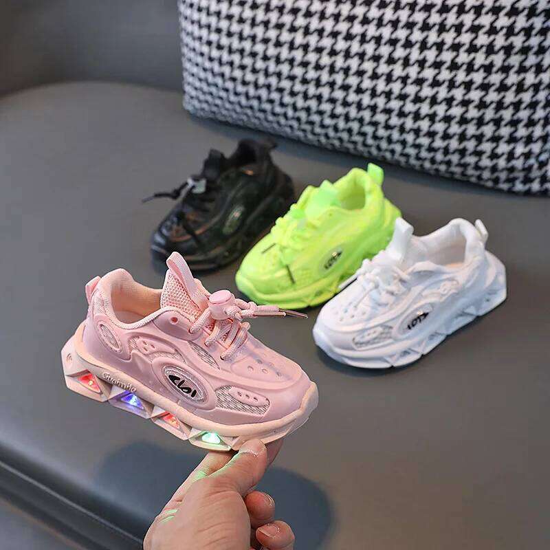 2023 Boys New Cartoon Sneakers Children Baby Spring Breathable Mesh LED Luminous Sports Kids Casual Autumn Light Up Shoes H260312