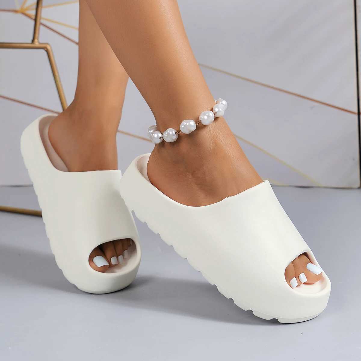 Womens Pillow Slippers Soft Thick-soled Non-Slip Quick Drying Pillow Slides Suitable for Indoor Outdoor Shower Gym Pool K260312