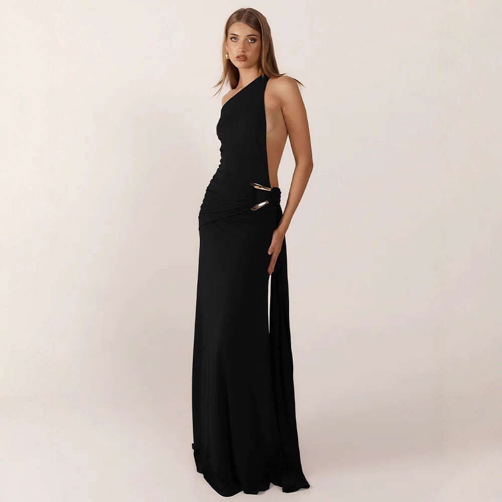European and American 2025 cross-border women's high-end light luxury socialite dress, one-shoulder black bandage dress with metal accessories